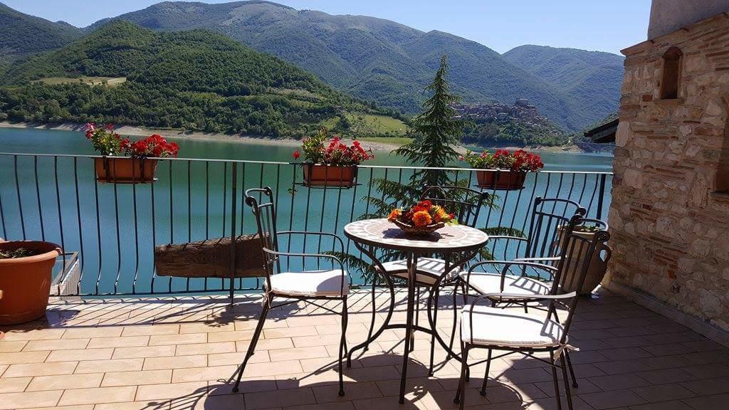 B&B La Casetta Sul Lago Colle di Tora Exterior foto